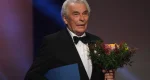 Poslední sbohem Aloisi Švehlíkovi: Národní divadlo se zahalilo do smutku, rodina i kolegové vzdali hold legendě - Zivot